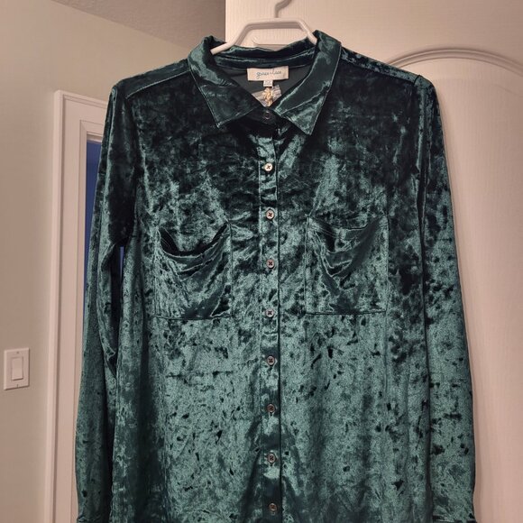 G&L - Long Sleeve Velvet Tops - Picture 2 of 2